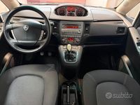 Usata Lancia Musa 78 CV (57 kW) 2012 Bianco Monovolume