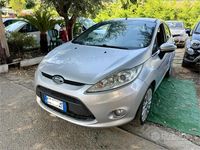 Usata Ford Fiesta Titanium 92 CV (67 kW) 2009 Grigio Utilitaria