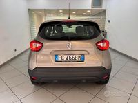 Usata Renault Captur 89 CV (65 kW) 2016 Beige SUV