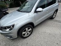 Usata VW Tiguan 140 CV (102 kW) 2011 Grigio SUV