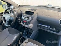 Usado Toyota Aygo 68 HP (50 kW) 2006 Preto Citadino