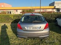 Usata Peugeot 207 88 CV (64 kW) 2010 Grigio Utilitaria