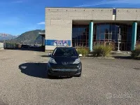 Usata Peugeot 107 Allure 68 CV (50 kW) 2011 Nero Utilitaria