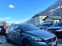 Usata Volvo V40 Kinetic 114 CV (83 kW) 2015 Gray Berlina