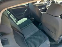 Usata VW Golf V 105 CV (77 kW) 2006 Blu Utilitaria