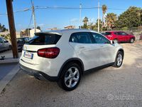 Usata Mercedes GLA200 136 CV (100 kW) 2018 Bianco SUV