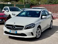 Usata Mercedes A180 Premium 109 CV (80 kW) 2017 Bianco Utilitaria
