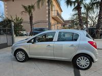 Usata Opel Corsa Cosmo 75 CV (55 kW) 2008 Argento Berlina