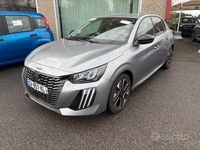 Usata Peugeot 208 Allure 101 CV (74 kW) 2024 Grigio Utilitaria