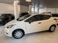 Usata Nissan Micra Tekna 71 CV (52 kW) 2018 Beige Utilitaria