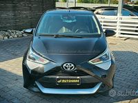 Usata Toyota Aygo X-play 72 CV (52 kW) 2021 Nero Utilitaria