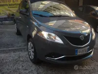 Usata Lancia Ypsilon Gold 80 CV (58 kW) 2015 Grigio Utilitaria