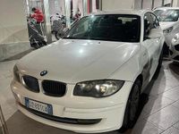 Usata BMW 118 142 CV (104 kW) 2009 Bianco Utilitaria