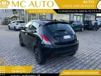 Gebraucht Lancia Ypsilon Gold 69 PS (50 kW) 2023 Schwarz Kleinwagen