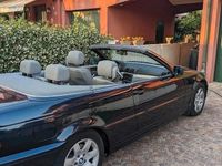 Usata BMW 320 Cabriolet 170 CV (125 kW) 2004 Blu Cabrio