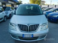 Usata Lancia Phedra 170 CV (125 kW) 2010 Grigio Monovolume