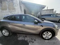 Usata Renault Captur Equilibre 91 CV (66 kW) 2023 Grigio SUV