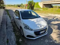 Usata Peugeot 208 68 CV (50 kW) 2015 Bianco Utilitaria