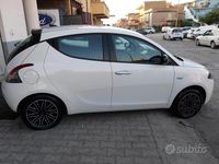 Usata Lancia Ypsilon Gold 69 CV (50 kW) 2023 Blu Utilitaria