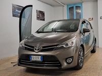 Usata Toyota Verso Style 111 CV (81 kW) 2016 Grigio Monovolume