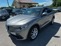 Usata Alfa Romeo Stelvio Executive 209 CV (153 kW) 2017 Grigio SUV
