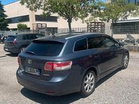 Usata Toyota Avensis 150 CV (110 kW) 2009 Grigio Berlina