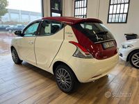 Usata Lancia Ypsilon 69 CV (50 kW) 2015 Bianco Utilitaria