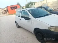 Usata Fiat Punto 60 CV (44 kW) 2005 Bianco Utilitaria
