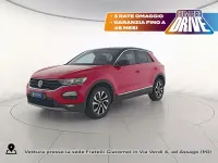 Usata VW T-Roc Style 150 CV (110 kW) 2021 D8 flash red SUV