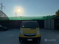 Usata Opel Vivaro 116 CV (85 kW) 2015 Giallo Monovolume