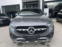 Usata Mercedes GLA200 150 CV (110 kW) 2022 Grigio montagna SUV