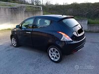 Usata Lancia Ypsilon 95 CV (69 kW) 2016 Blu Utilitaria