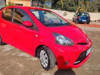 Usata Toyota Aygo Cool 69 CV (50 kW) 2015 Rosso Utilitaria