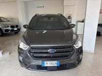 Usata Ford Kuga Business Edition 119 CV (87 kW) 2017 Grigio SUV