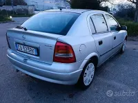 Usata Opel Astra Club 75 CV (55 kW) 2002 Grigio Berlina