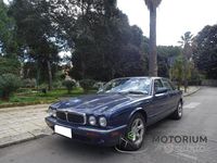 Usata Jaguar XJ 237 CV (174 kW) 1999 Blu Berlina