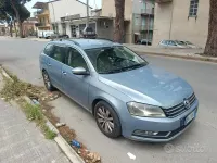 Usata VW Passat 140 CV (102 kW) 2012 Blu Station wagon