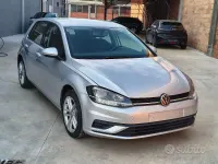 Usata VW Golf VII Trendline 116 CV (85 kW) 2018 Argento Berlina