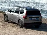 Usata Dacia Jogger 101 CV (74 kW) 2024 Monovolume