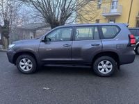 Usado Toyota Land Cruiser 177 CV (130 kW) 2019 Gris SUV