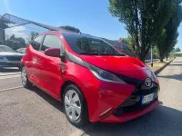 Usata Toyota Aygo X-clusiv 69 CV (50 kW) 2016 Rosso Utilitaria
