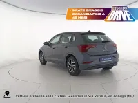Usata VW Polo Life 80 CV (58 kW) 2024 5w smoky grey metallizzato Utilitaria