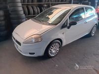 Usata Fiat Grande Punto 65 CV (47 kW) 2009 Bianco Utilitaria