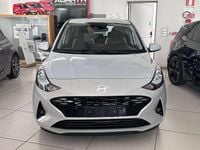 Nuova Hyundai i10 63 CV (46 kW) 2025 Grigio chiaro Utilitaria