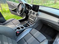 Usata Mercedes 200 136 CV (100 kW) 2017 Grigio SUV
