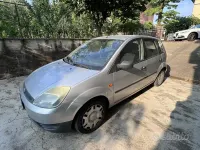 Usata Ford Fiesta 75 CV (55 kW) 2005 Grigio Utilitaria