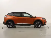 Usata Peugeot e-2008 GT 56 kW (77 CV) 2023 Arancione SUV