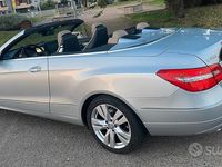 Usata Mercedes E250 204 CV (150 kW) 2012 Grigio Cabrio