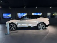 Nuova Lotus Eletre 675 kW (918 CV) 2026 Grigio SUV