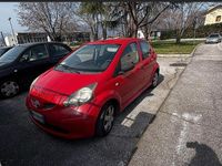 Usata Toyota Aygo 2007 Rosso Utilitaria